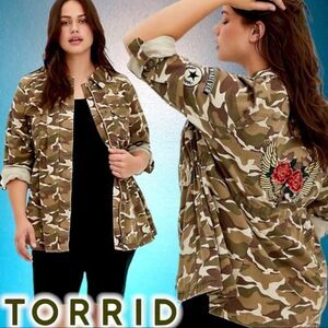 Torrid Camo Embroidered Twill Anorak Jacket Size 2 2XL 18/20